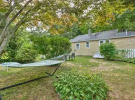 Cozy Cape Cod Cottage, Walk to Monument Beach!