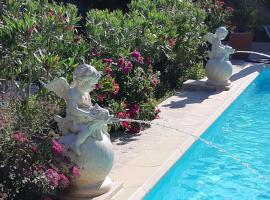 LES CHAMBRES MANON - SPA et BIEN ETRE "VILLA LA LICORNE", hotel cu piscine din Belcodène