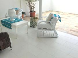 Beach Apartment 40 percent off special OFFER now going on, hotel in Savaneta