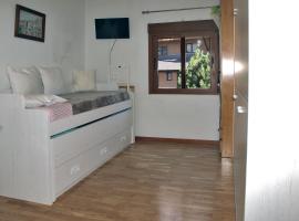 Apartamento en Baqueira a 100 metros de la telecabina, hotel en Naut Aran (Alto Arán)