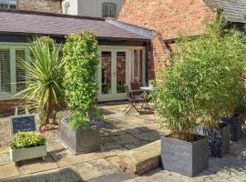 The Cottage The Coach House, pet-friendly hotel in Wrexham