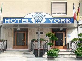 York, hotel di Cinisello Balsamo