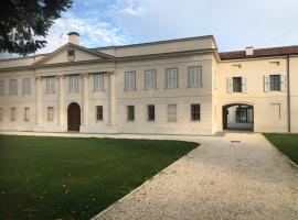 Villa Cantoni Marca, parkimisega hotell sihtkohas Sabbioneta