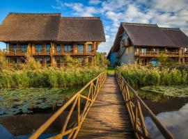 Green Village Resort – hotel w mieście Sfântu Gheorghe