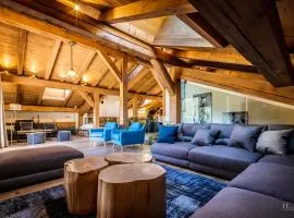 Ski in ski out Le Moulin charming duplex just 50 m from Princesse gondola Megève