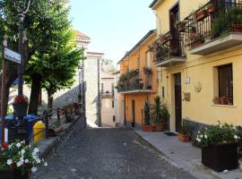 B&B Rosy Gallo, hotel econômico em Castelsaraceno