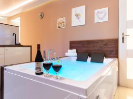 Lilly De Luxe Apartment with jacuzzi, acomodação com cozinha em Michalowice