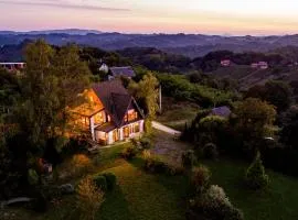 Hmooyi Hill Cottage