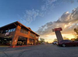 Best Western Plus Plaza Hotel, hotel v destinaci Longmont