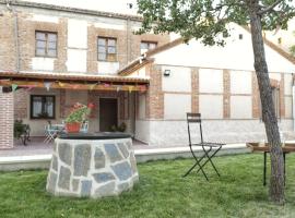 Casa del maestro – domek wiejski w mieście Adanero