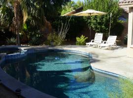 3 bedroom house with Private Pool, Spa&Golf Course!, golf hotel in La Quinta