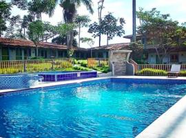 Hotel Campestre Los Nogales, hotel with jacuzzis in Quimbaya
