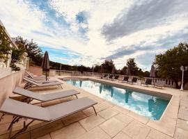 LA VILLA DES AMES LIEES, hotell i Draguignan