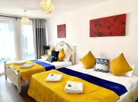 2-Bedrooms Modern Apartment next to Velodrome, Lounge, Balcony, Parking, ABBA