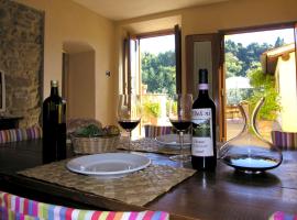 Comfortable apartment in the heart of the Tuscan countryside, hotel in Pulicciano
