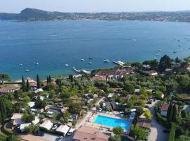 Vacanze Glamping Boutique, hotel in San Felice del Benaco