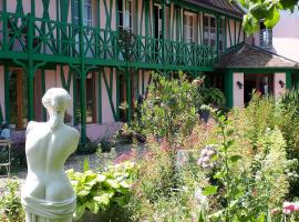 Le Jardin des Merveilles, hotel with parking in Saint-Pierre-dʼAutils