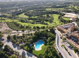 Apartamentos Lomas De Campoamor、カンポアモールの4つ星ホテル