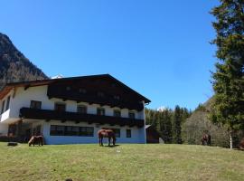 Pension Alpenrose, hotel a Sankt Sigmund im Sellrain