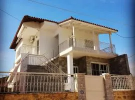 La Vita apartments-near airport & sea