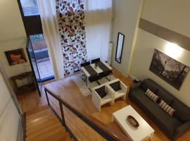 Cozy Loft in Tres Cantos, 20 min to Madrid, apartment in Tres Cantos