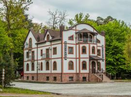 Мисливець в Комплексі "Сокіл", Hotel in Riwne