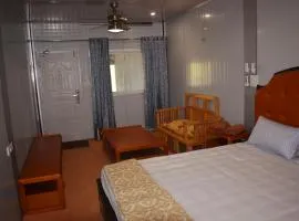 Private Rooms with International Airport View