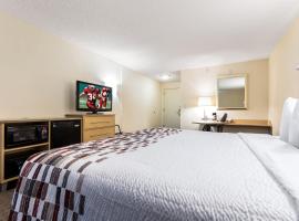 克利夫兰机场 - 米德尔堡高地红屋顶客栈，位于米德尔堡海茨的汽车旅馆