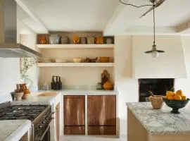 Luxury townhouse in the heart of medieval St Paul de Vence、サン・ポール・ド・ヴァンスのコテージ