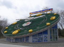 Однокімнатна квартира подобово у центрі міста, hotel a prop de Metalurh Stadium, a Krivoy Rog