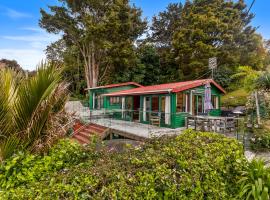 Pohutukawa Cottage - Matakana Holiday Home, viešbutis mieste Tawharanui