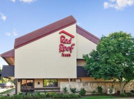Red Roof Inn Canton、カントンのモーテル