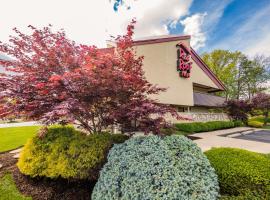 Red Roof Inn Cincinnati Northeast - Blue Ash, отель в городе Блу-Аш