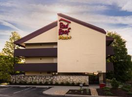 Red Roof Inn PLUS+ Chicago - Willowbrook, accessible hotel in Willowbrook