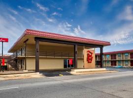 Red Roof Inn Fort Smith Downtown, khách sạn thân thiện với thú nuôi ở Fort Smith