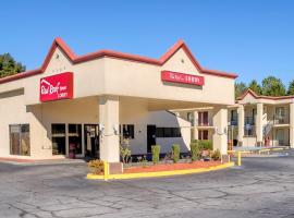 Red Roof Inn Atlanta - Suwanee/Mall of Georgia, hotel with parking in Suwanee