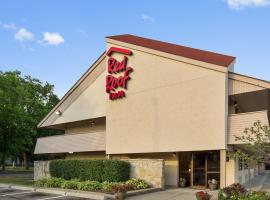 Red Roof Inn Detroit - Roseville St Clair Shores, motel di Roseville