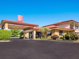 Red Roof Inn Shelbyville, хотел в Шелбивил