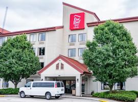 Red Roof Inn & Suites Indianapolis Airport, hotell i Indianapolis