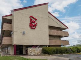 Red Roof Inn Jackson Downtown - Fairgrounds、ジャクソンのモーテル
