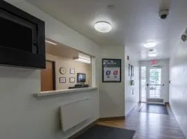 HomeTowne Studios by Red Roof Columbus