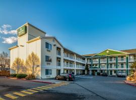 HomeTowne Studios by Red Roof Spokane - Valley, motel a Spokane Valley