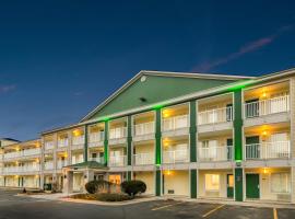 HomeTowne Studios by Red Roof Lake Charles - Sulphur, hotel in Sulphur