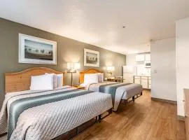 HomeTowne Studios by Red Roof Atlanta NE - Peachtree Corners