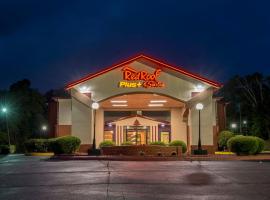 Red Roof Inn PLUS+ & Suites Opelika, hotel em Opelika