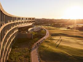 RACV Torquay Resort, hotel with hot tubs in Torquay