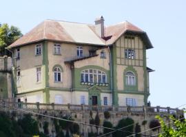 B&B Patrimonial Little Castle, hotel u blizini znamenitosti 'Flower Clock' u gradu 'Viña del Mar'