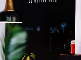 Le Coffee Ride Cycling Cafe, hótel í Stavelot