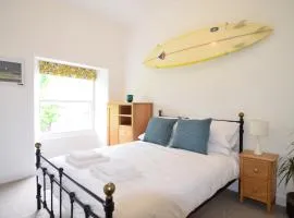 Towennan - four bedroomed apartment in quiet seaside village.