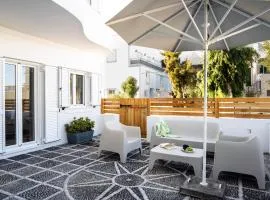 Thira Gold Suites